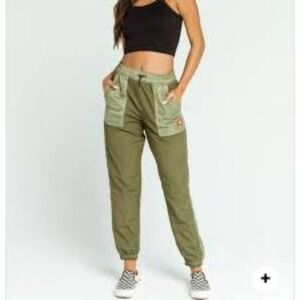 DICKIES NYLON‎ JOGGERS GREEN SIZE MEDIUM